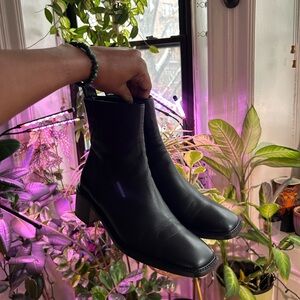 Elegant Black Ankle Boots